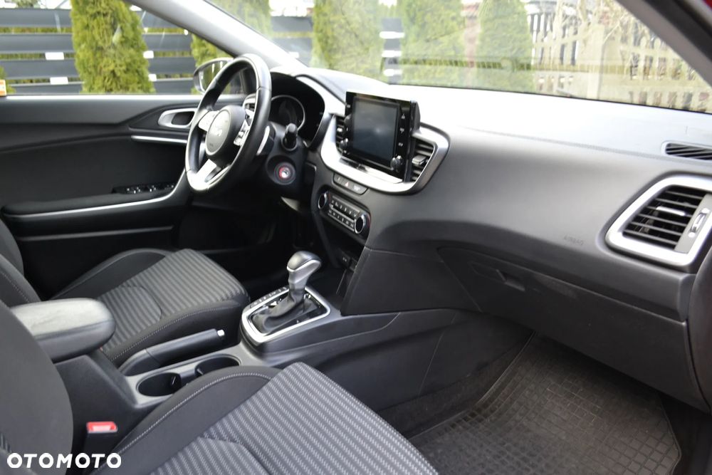 Kia Ceed 1.5 T-GDI M DCT - 34