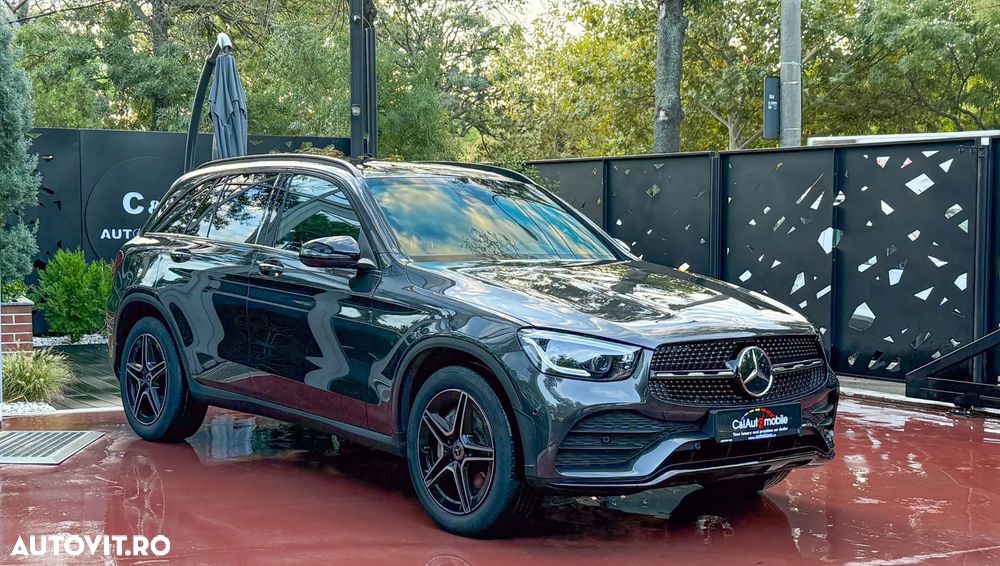 Mercedes-Benz GLC 300 4MATIC MHEV - 2