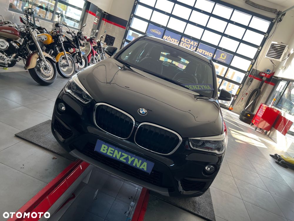 BMW X1 sDrive18i Business Edition - 3