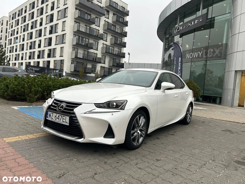 Lexus IS 200t / 300 Elegance - 1