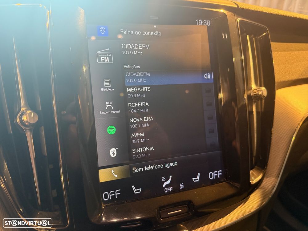 Volvo XC 60 2.0 T8 PHEV R-Design AWD - 55