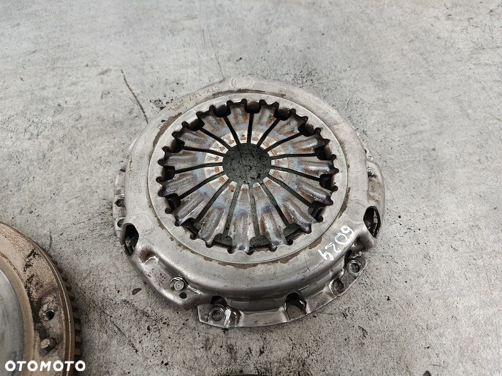 SPRZĘGŁO KOMPLETNE TOYOTA YARIS III DTX-219  CTX-157  AISIN 1.4 D-4D - 4
