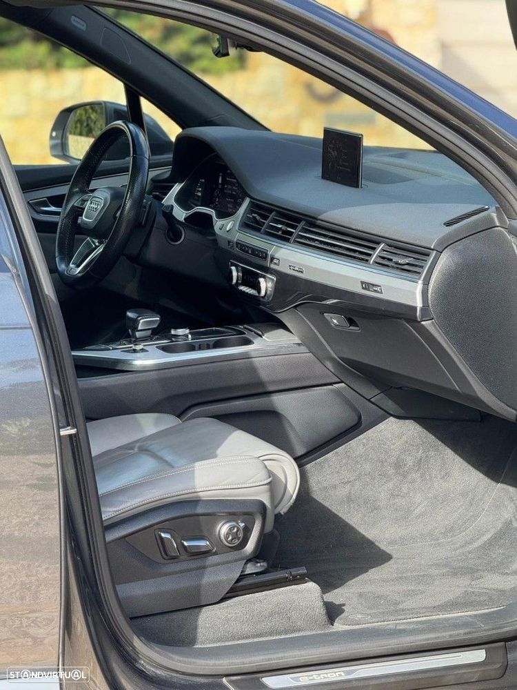 Audi Q7 - 16
