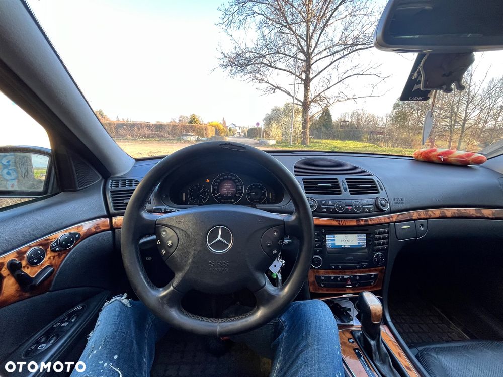 Mercedes-Benz Klasa E - 9