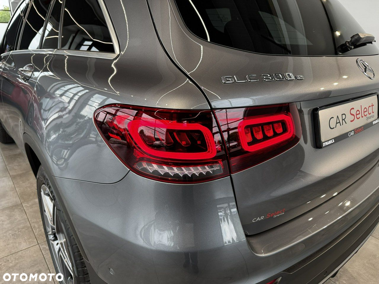 Mercedes-Benz GLC - 12