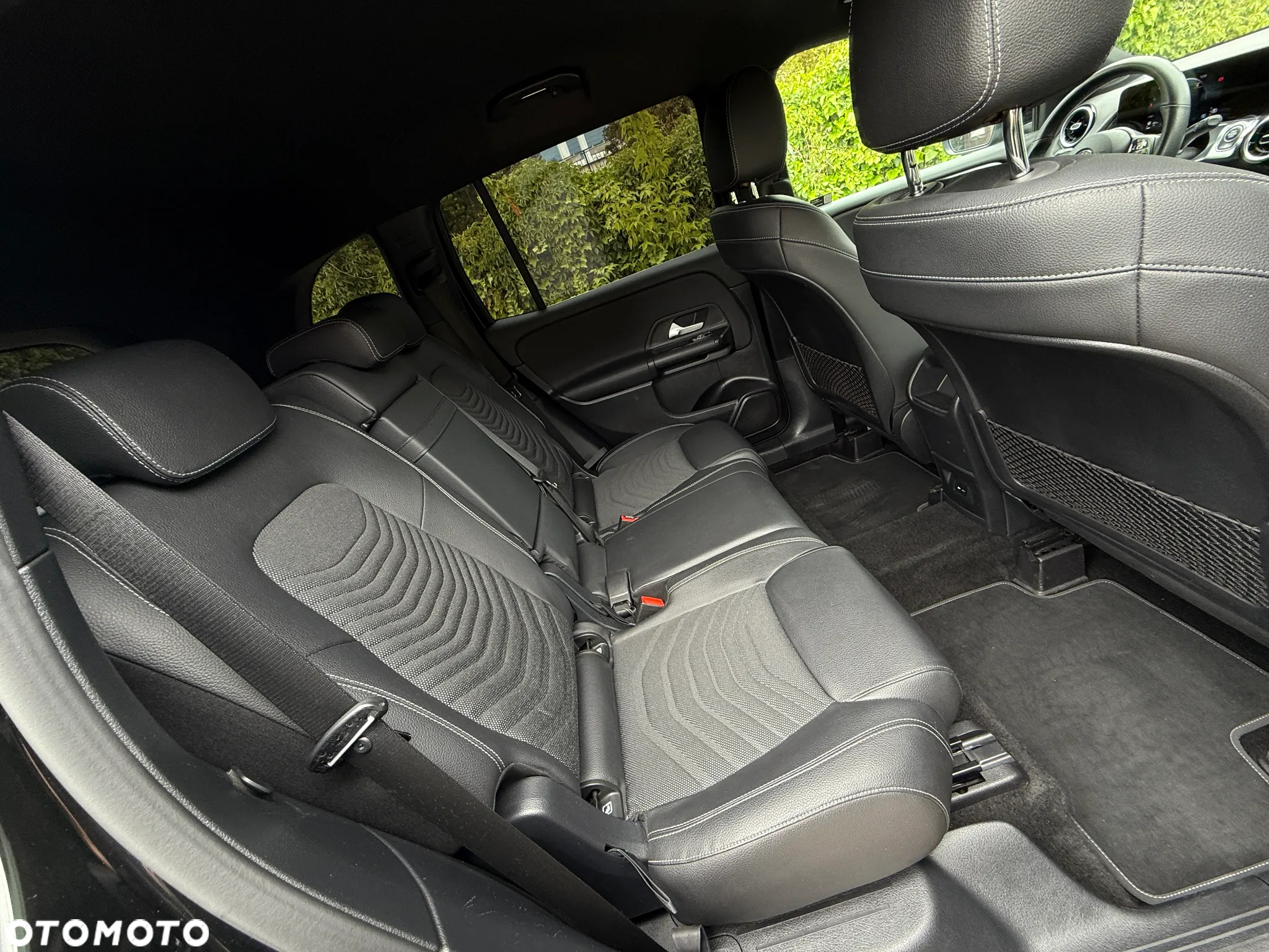 Mercedes-Benz GLB 200 7G-DCT - 31