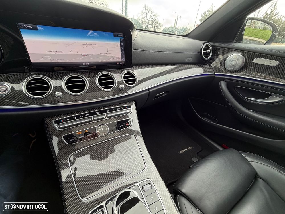 Mercedes-Benz E 220 d 9G-TRONIC AMG Line - 32