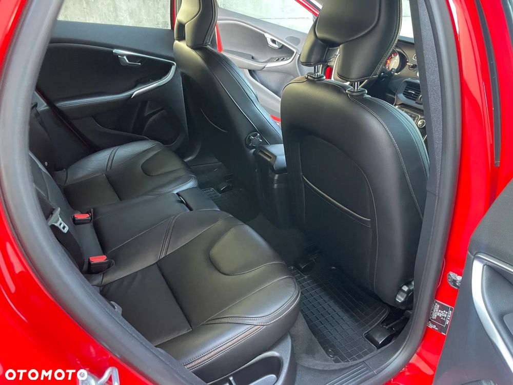 Volvo V40 Cross Country D3 Momentum - 6