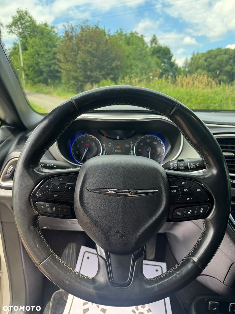 Chrysler Pacifica - 19