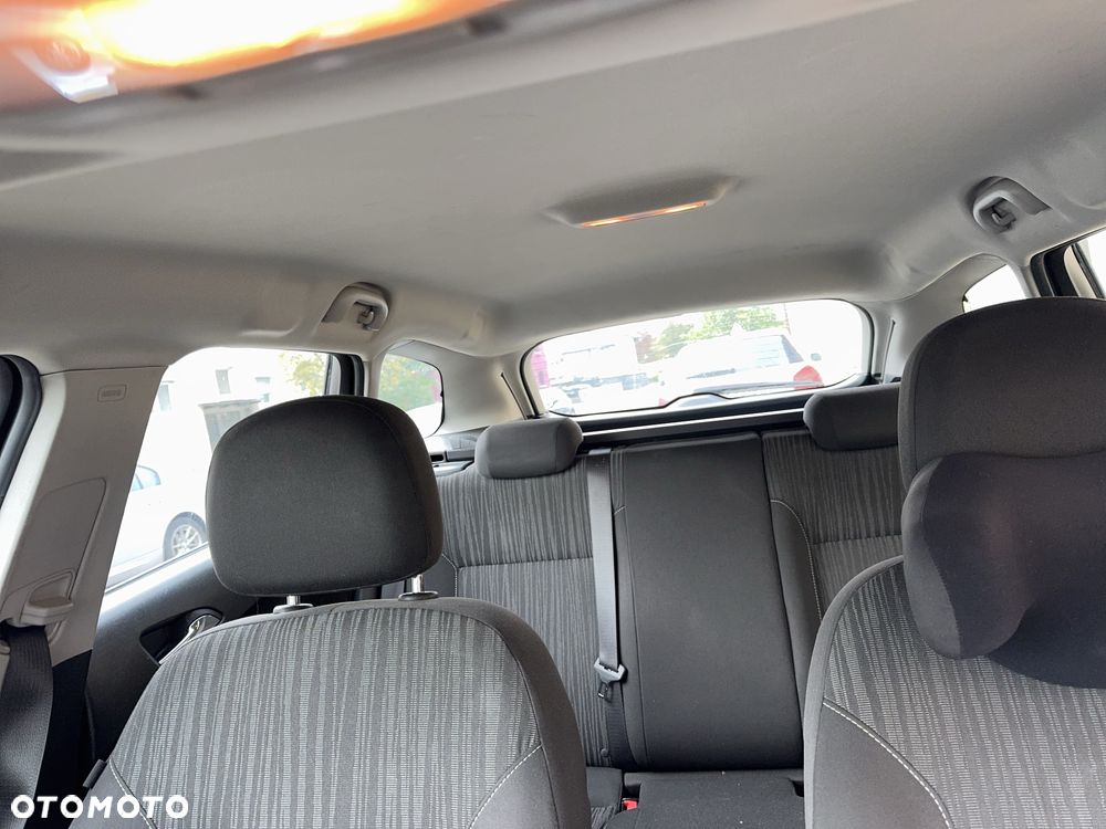 Opel Astra 2011 photo 5