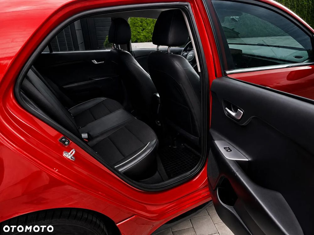 Kia Rio - 8