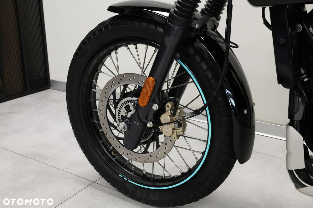 Royal Enfield Himalayan - 36