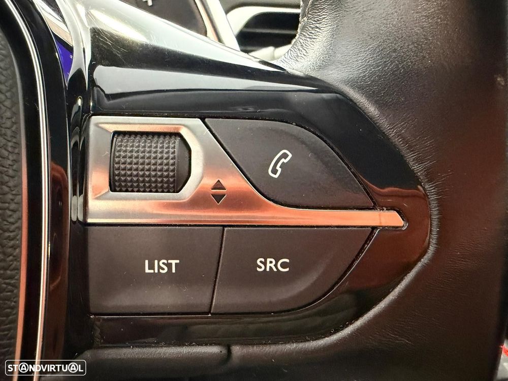 Peugeot 3008 1.2 PureTech Allure EAT8 - 17