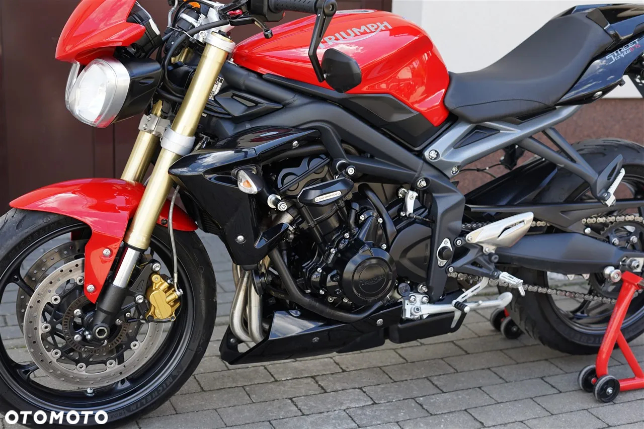 Triumph Street Triple - 29