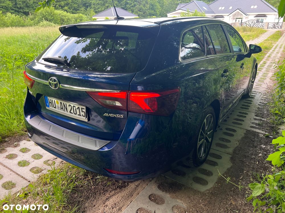 Toyota Avensis 2.0 D-4D Prestige - 4