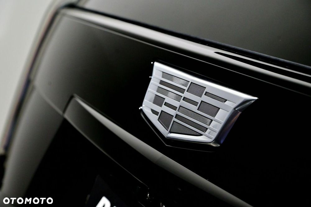 Cadillac Escalade - 16