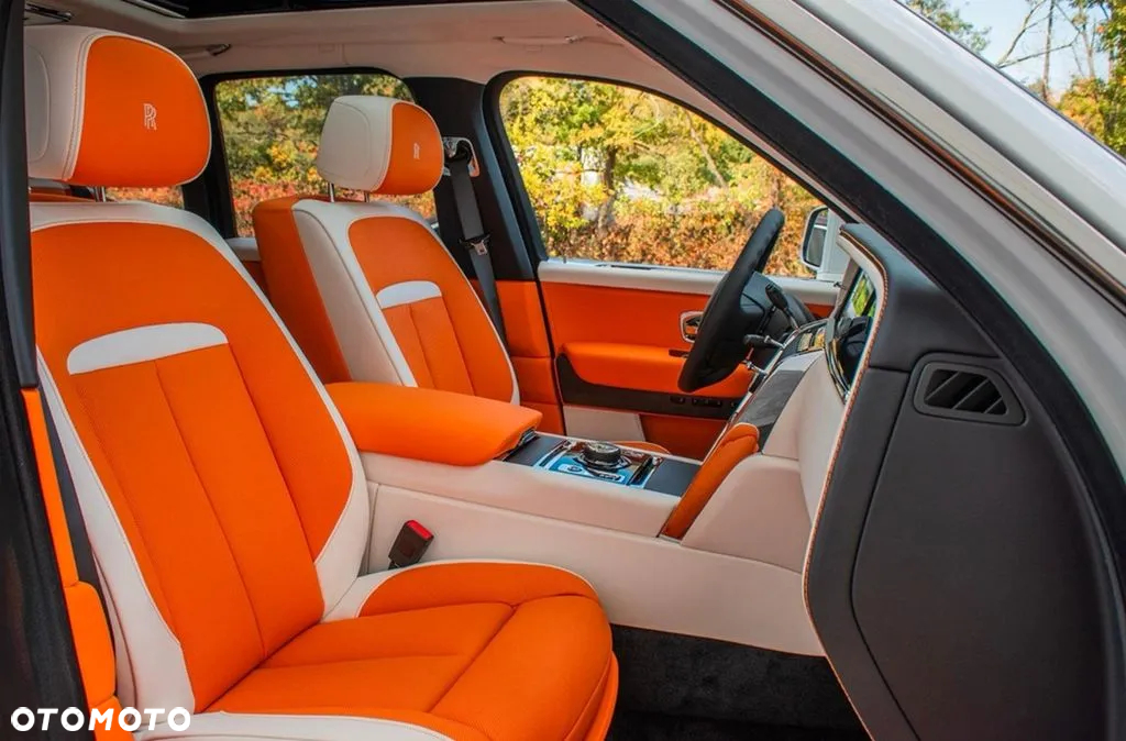 Rolls-Royce Cullinan Black Badge - 37