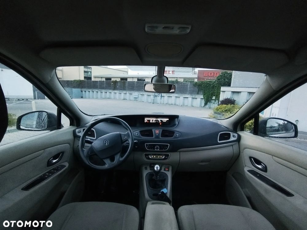 Renault Scenic 1.9 dCi Confort Expression - 12