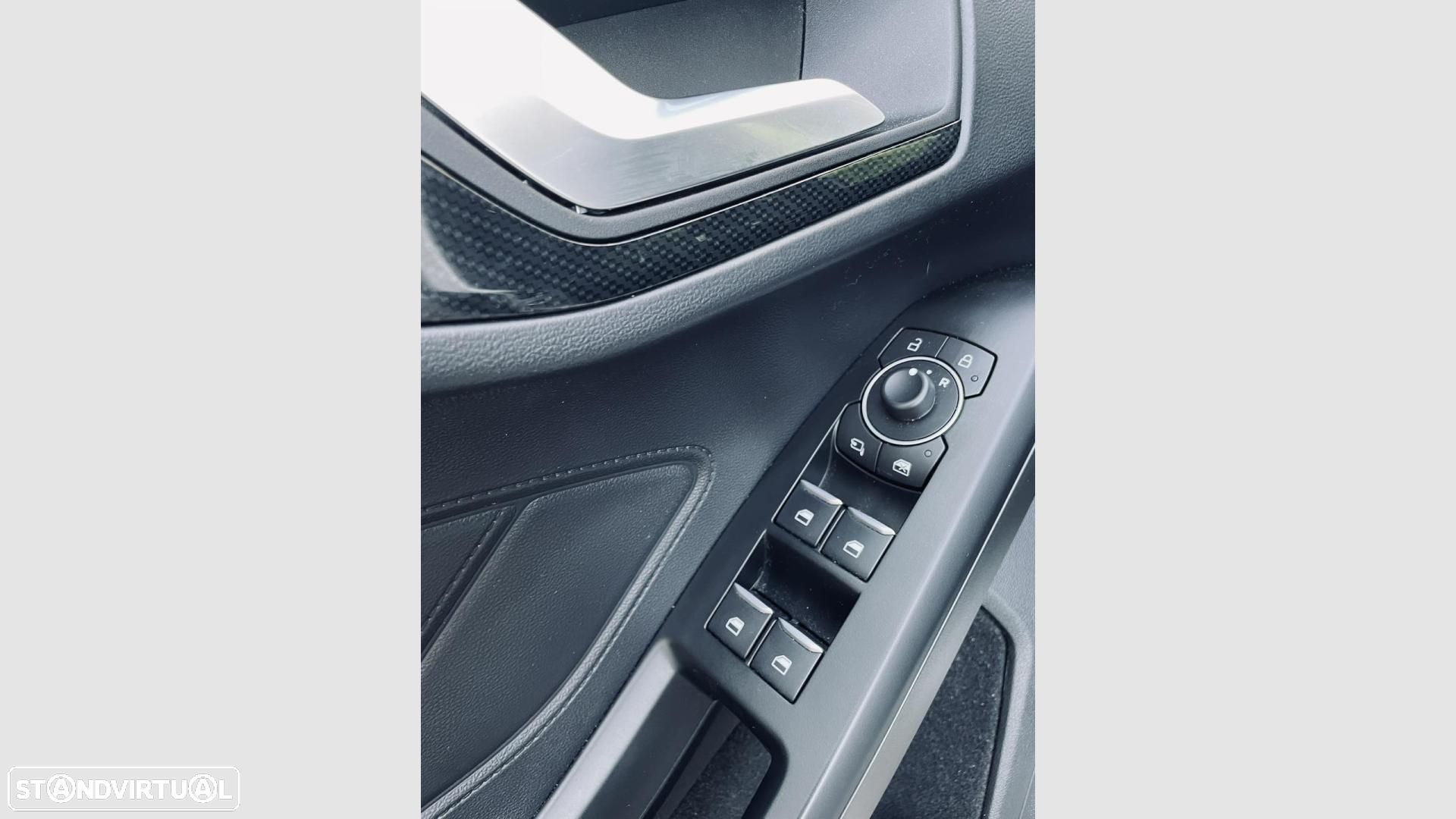 Ford Focus 1.0 EcoBoost MHEV ST-Line - 19