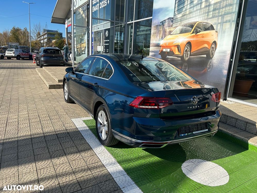 Volkswagen Passat 2.0 TDI DSG 4Mot Highline - 5