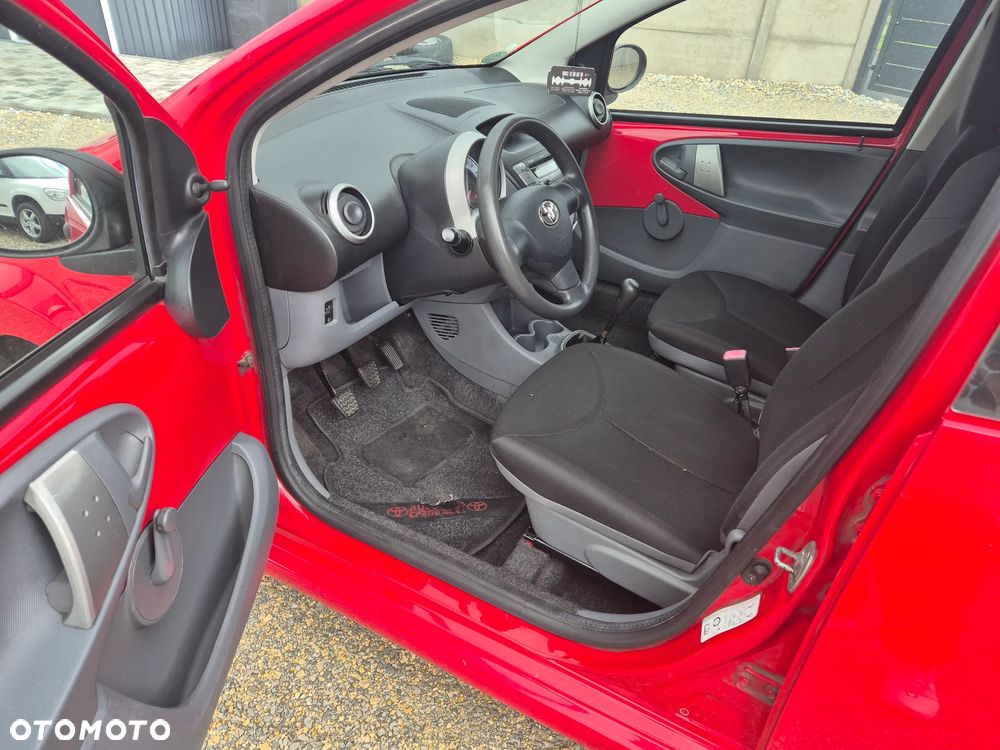Toyota Aygo - 8