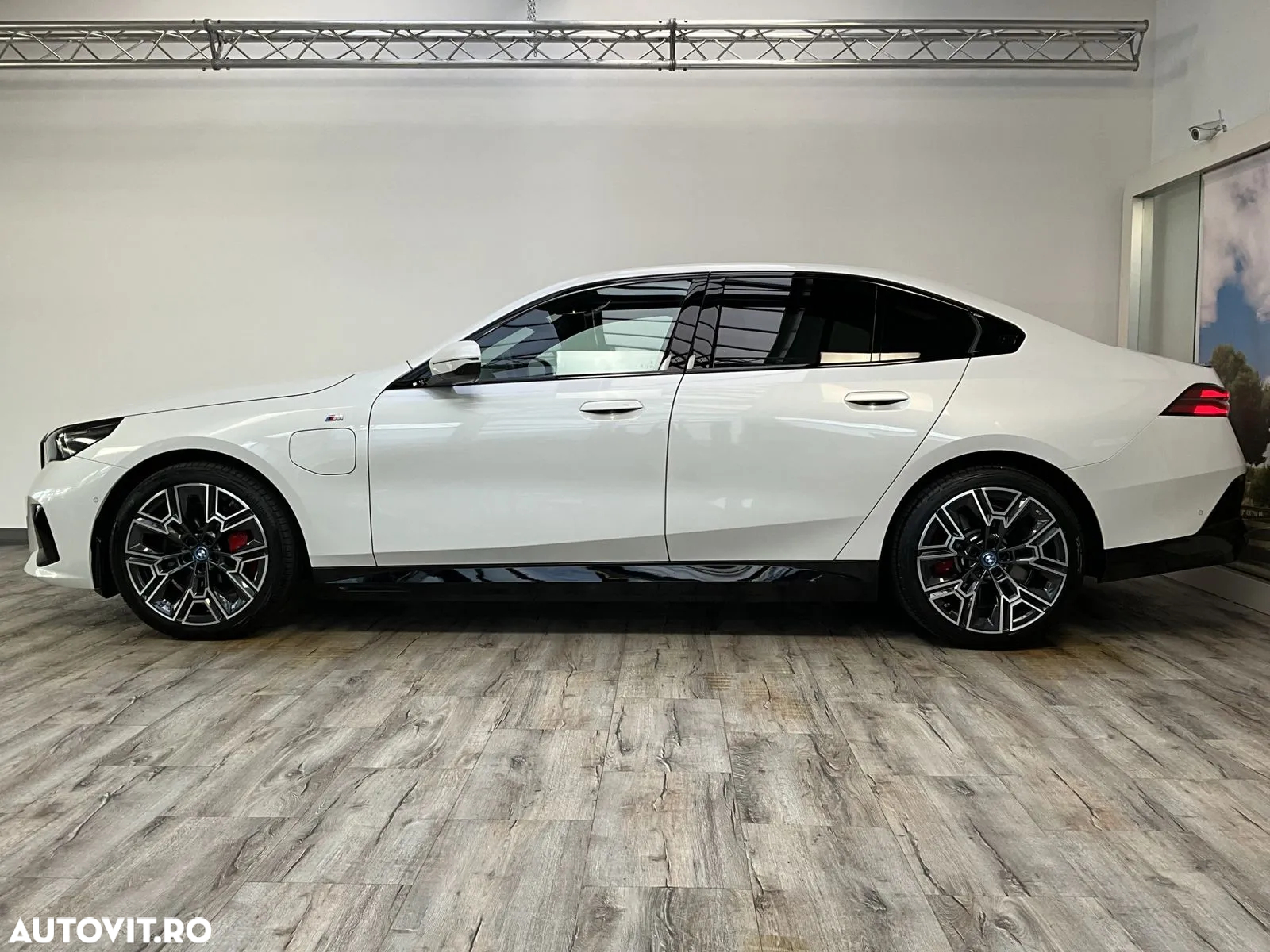 BMW Seria 5 550e xDrive AT PHEV - 5