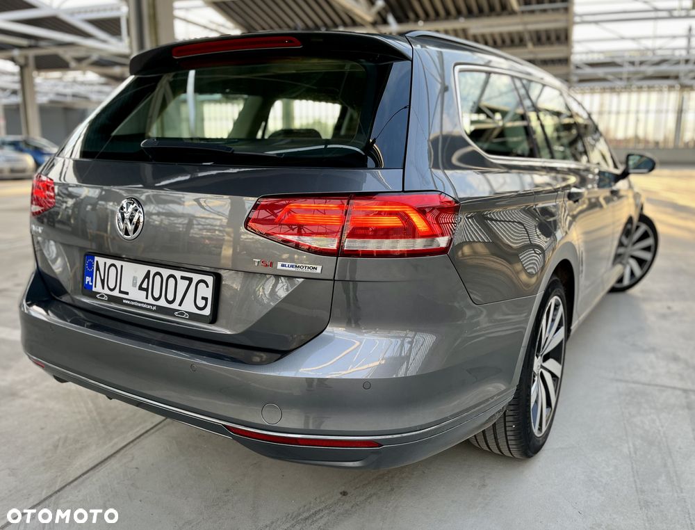 Volkswagen Passat - 2