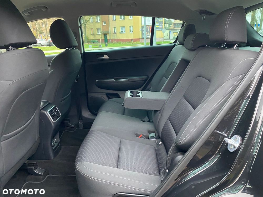 Kia Sportage 1.6 GDI 2WD Attract - 12