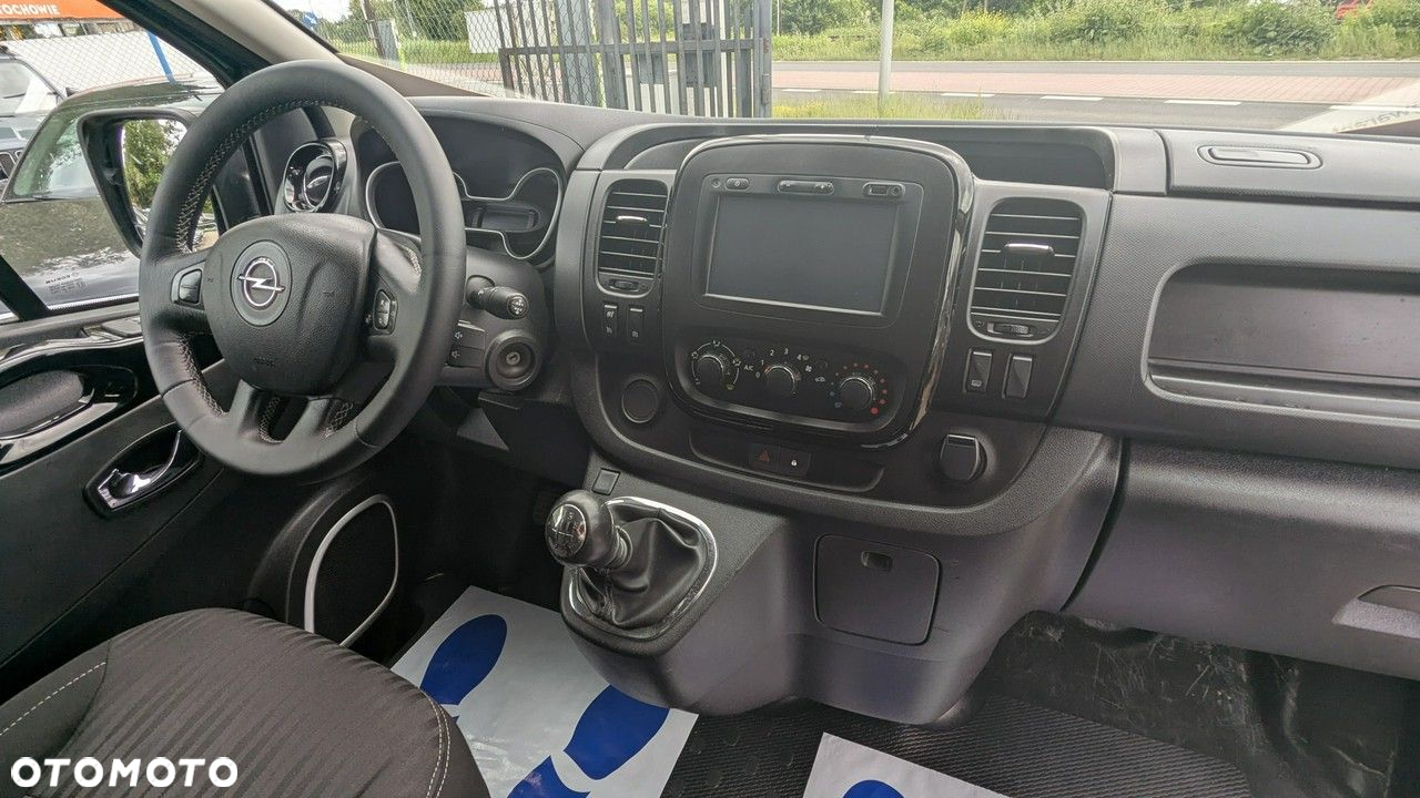 Opel Vivaro - 18