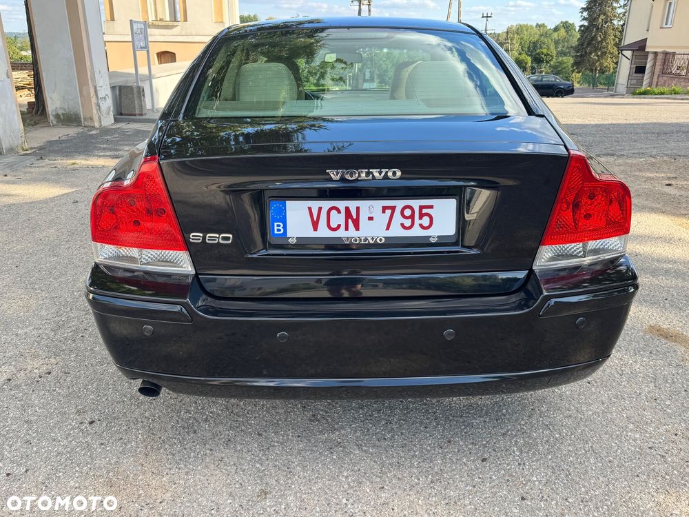 Volvo S60 2.4D Momentum - 15