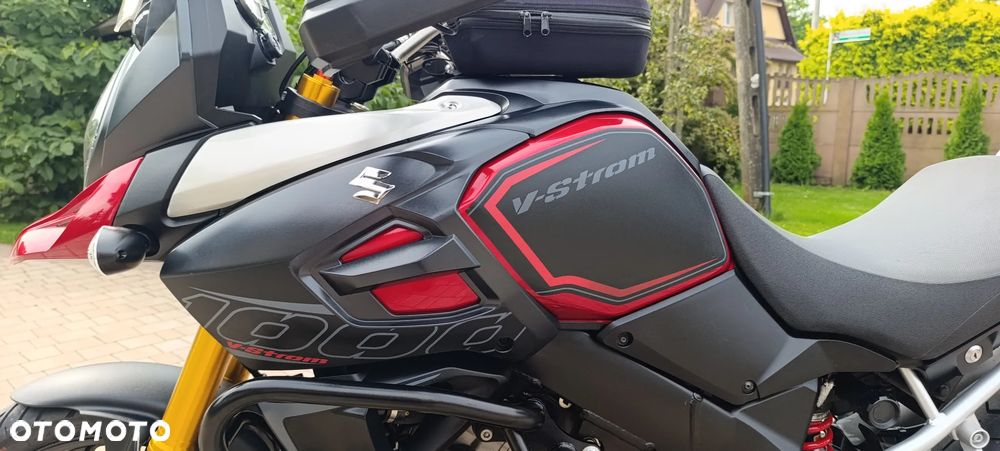 Suzuki V-STROM - 38
