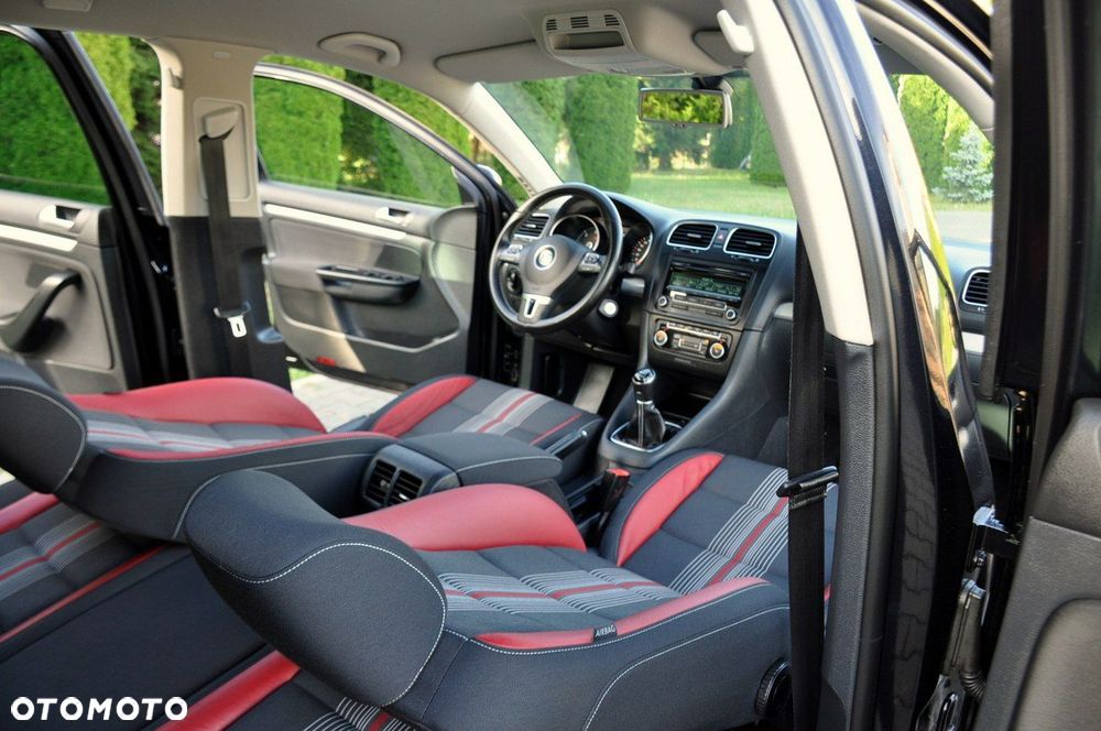 Volkswagen Golf - 24