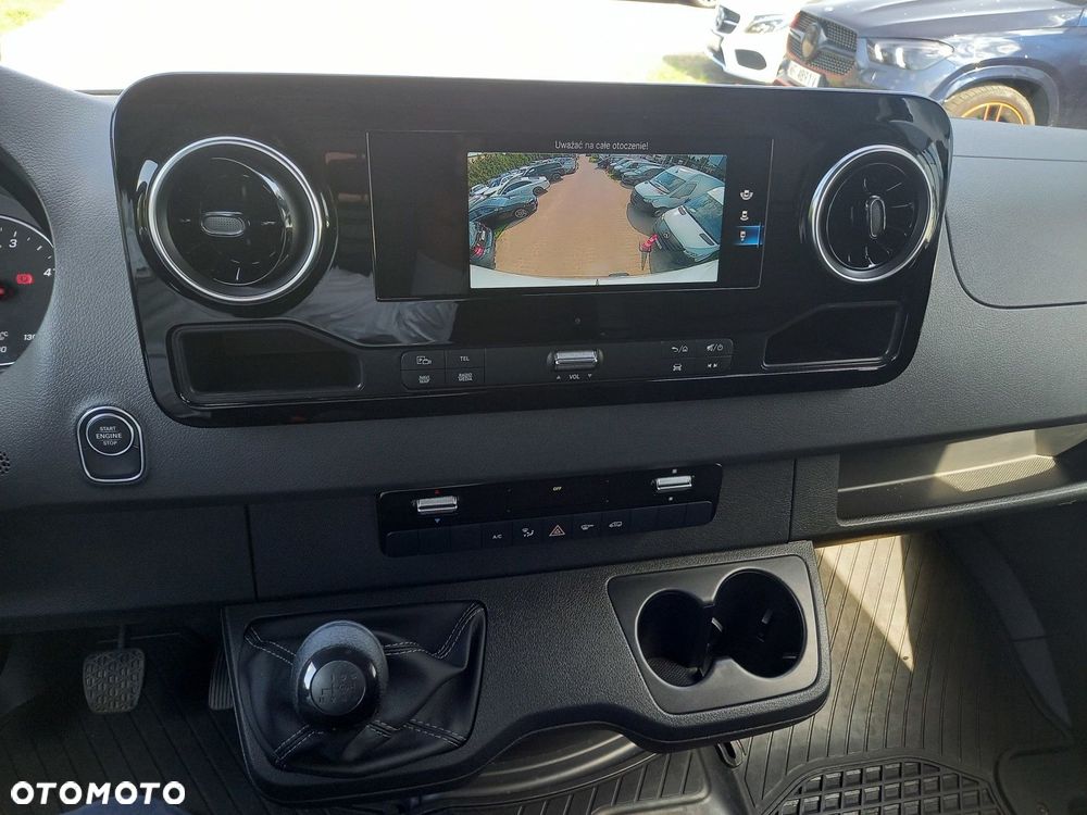 Mercedes-Benz Sprinter Furgon - 11