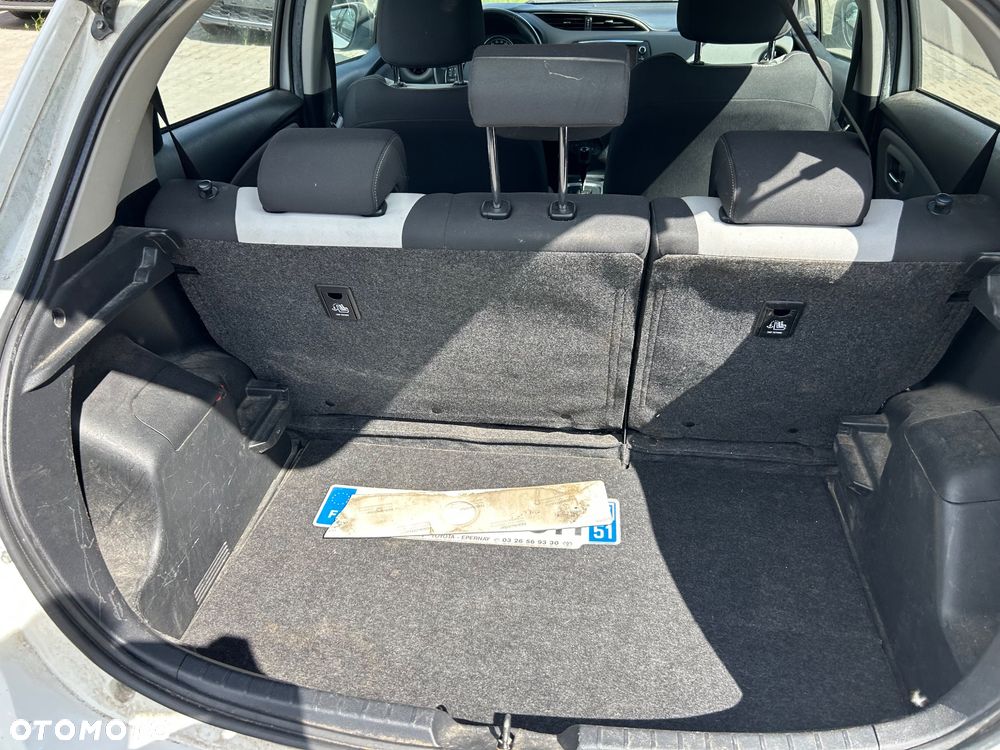Toyota Yaris - 15