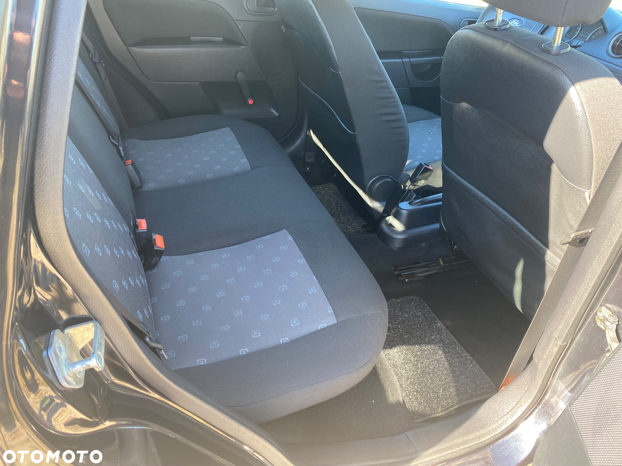 Ford Fiesta 1.3 Ambiente - 30