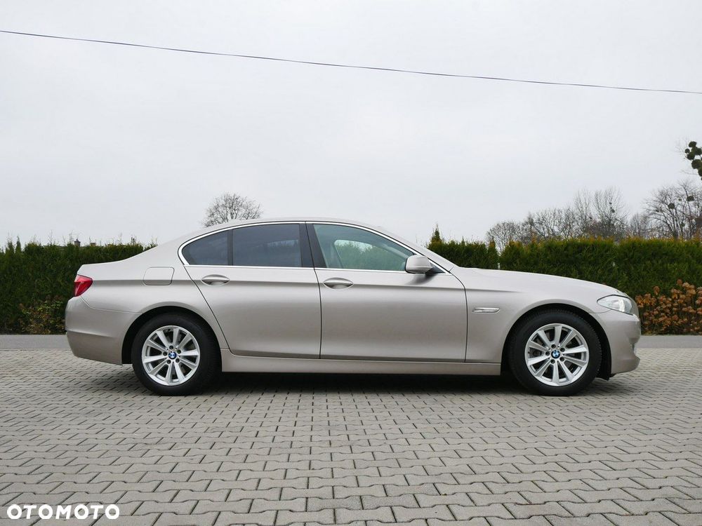 BMW Seria 5 520d Luxury Line - 12