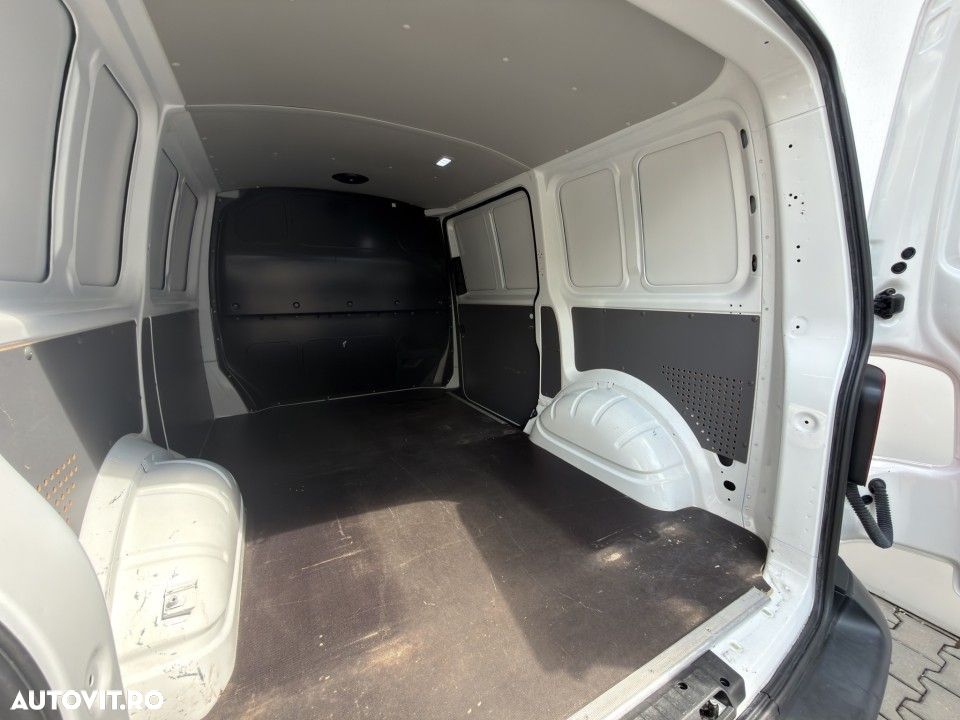Volkswagen Transporter - 12