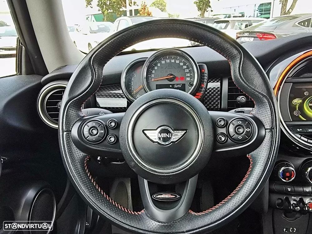 MINI 3 Portas Cooper SD - 13