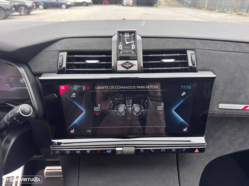 DS DS7 4x4 300 Performance Line - 26