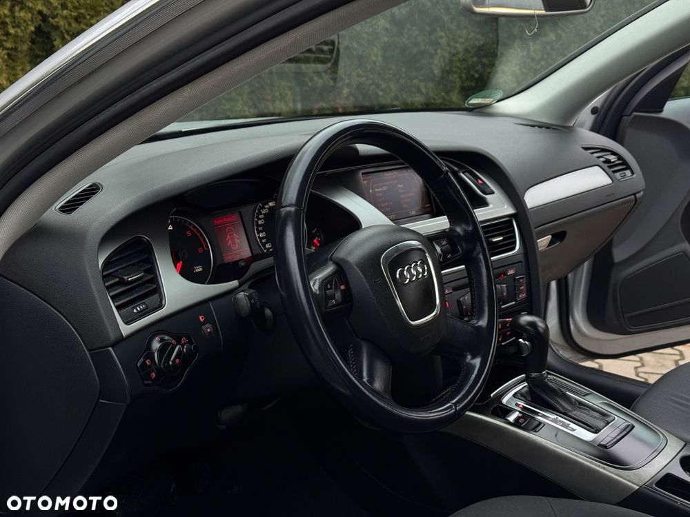 Audi A4 Avant 2.0 TDI Multitronic - 26