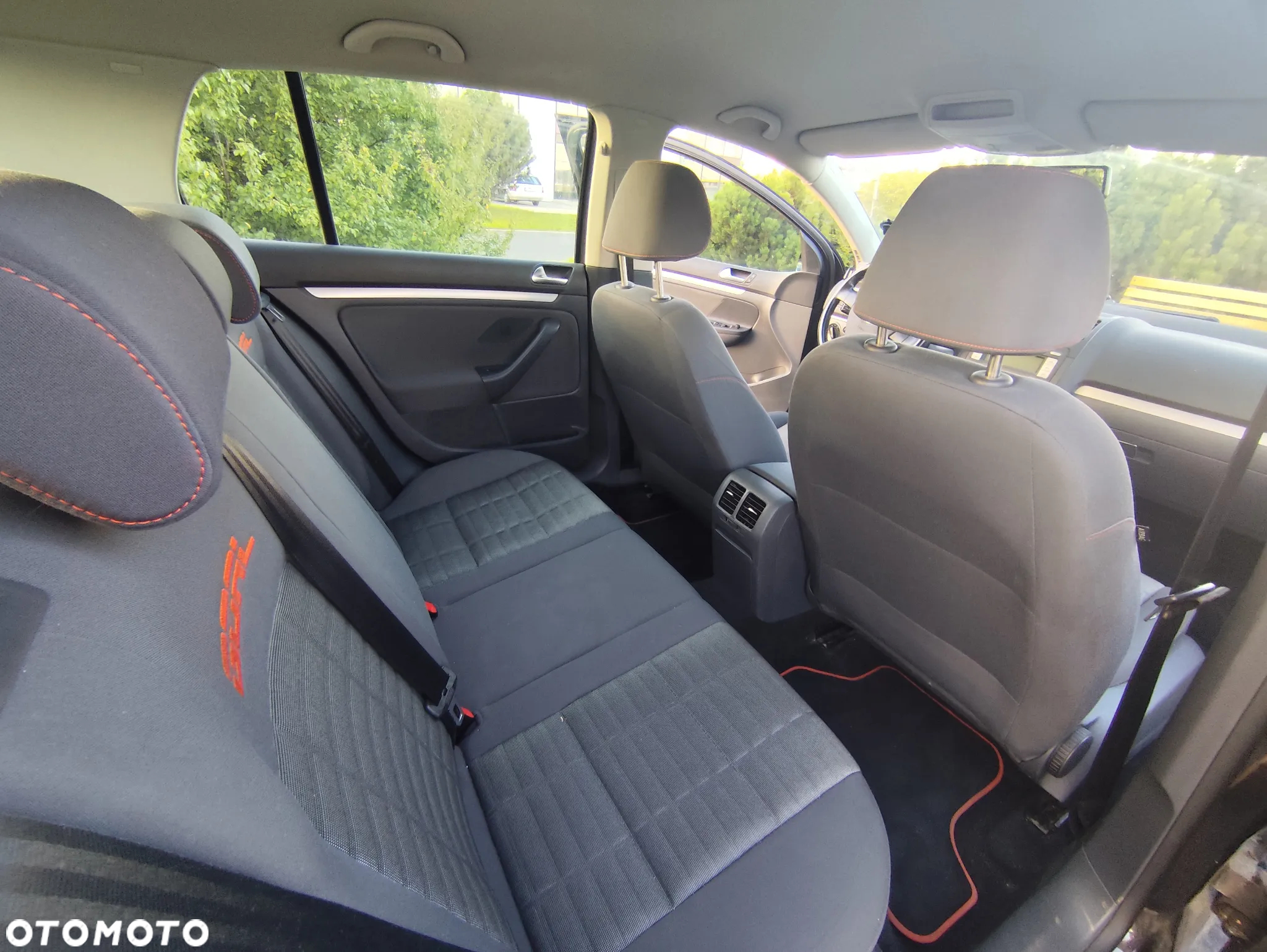 Volkswagen Golf 1.6 FSI Goal - 13