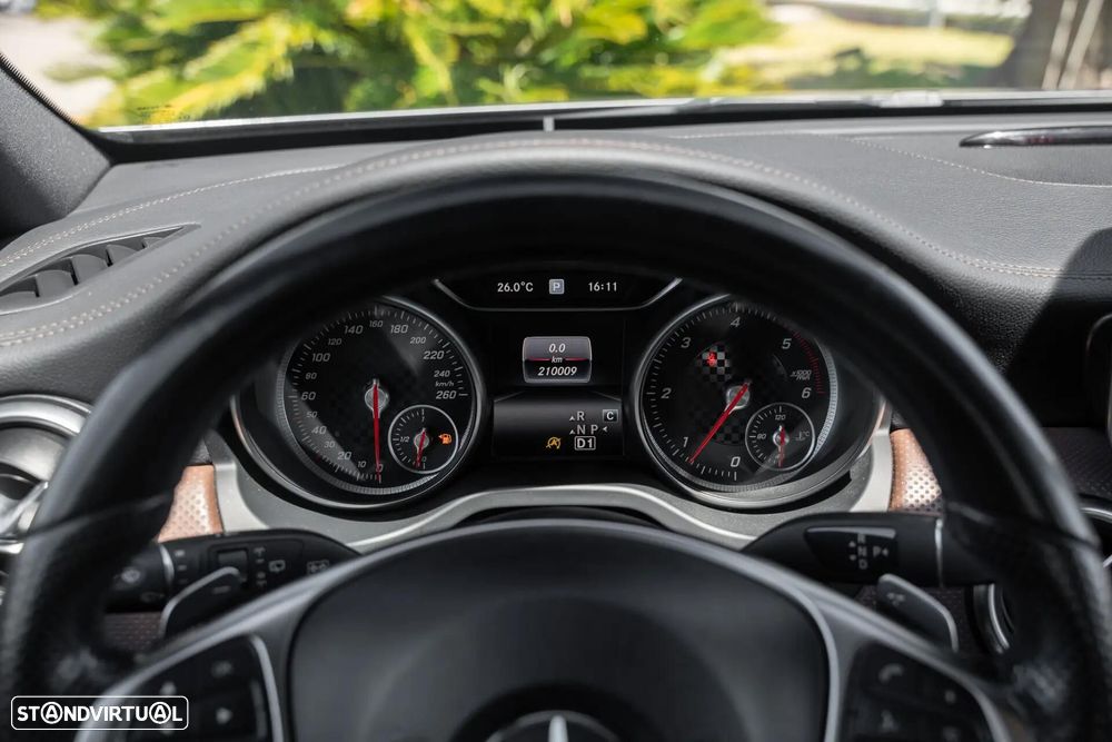 Mercedes-Benz A 200 d 4Matic 7G-DCT AMG Line - 11