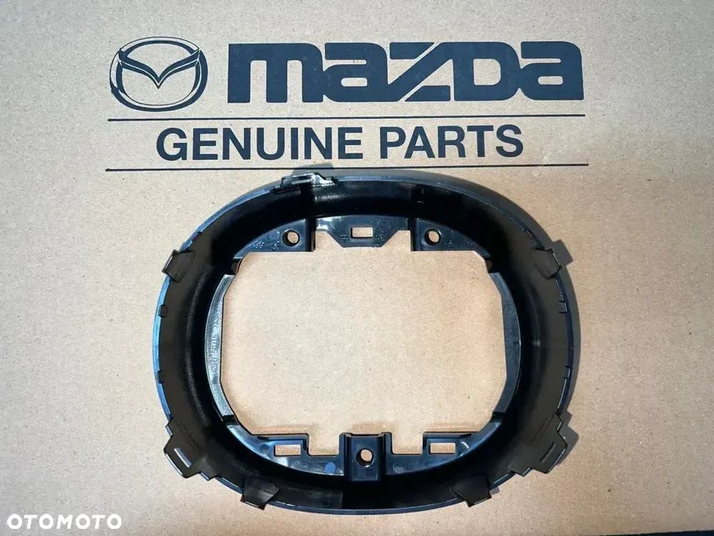 MAZDA 6 2018 19 Podstawa znaczka lakier GBVH - 2