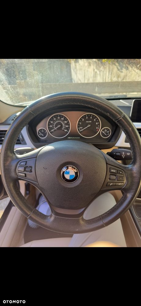 BMW Seria 3 328i xDrive Sport-Aut - 11