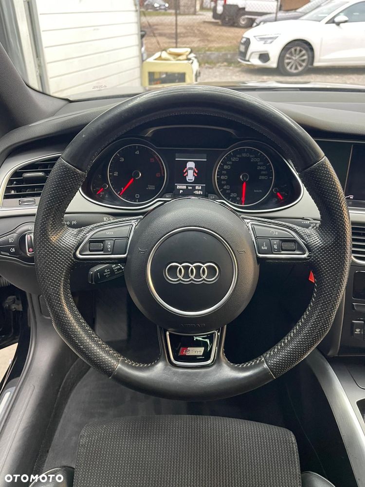 Audi A4 Avant 2.0 TDI DPF multitronic S line Sportpaket - 13