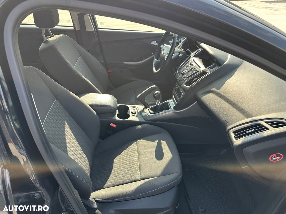 Ford Focus - 9
