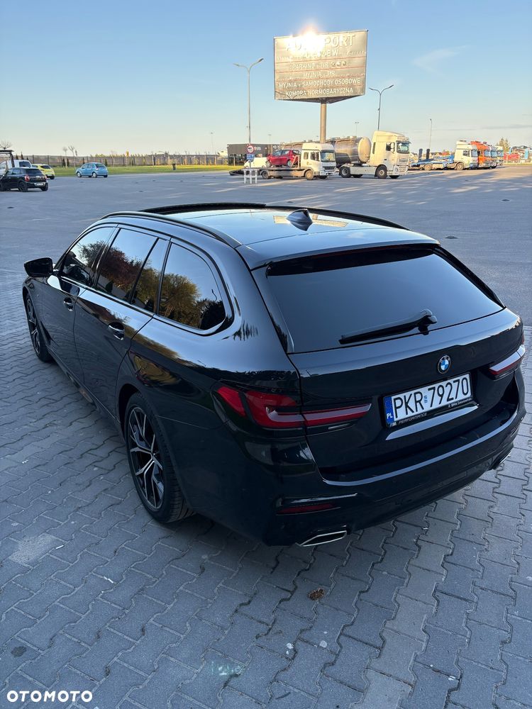 BMW Seria 5 530d xDrive mHEV - 8