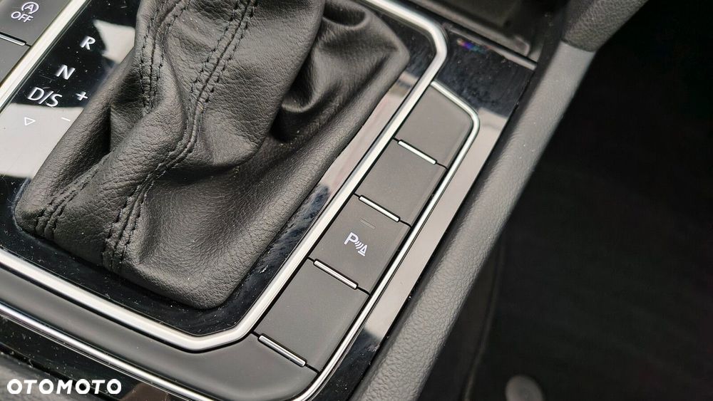 Volkswagen Passat Variant - 33