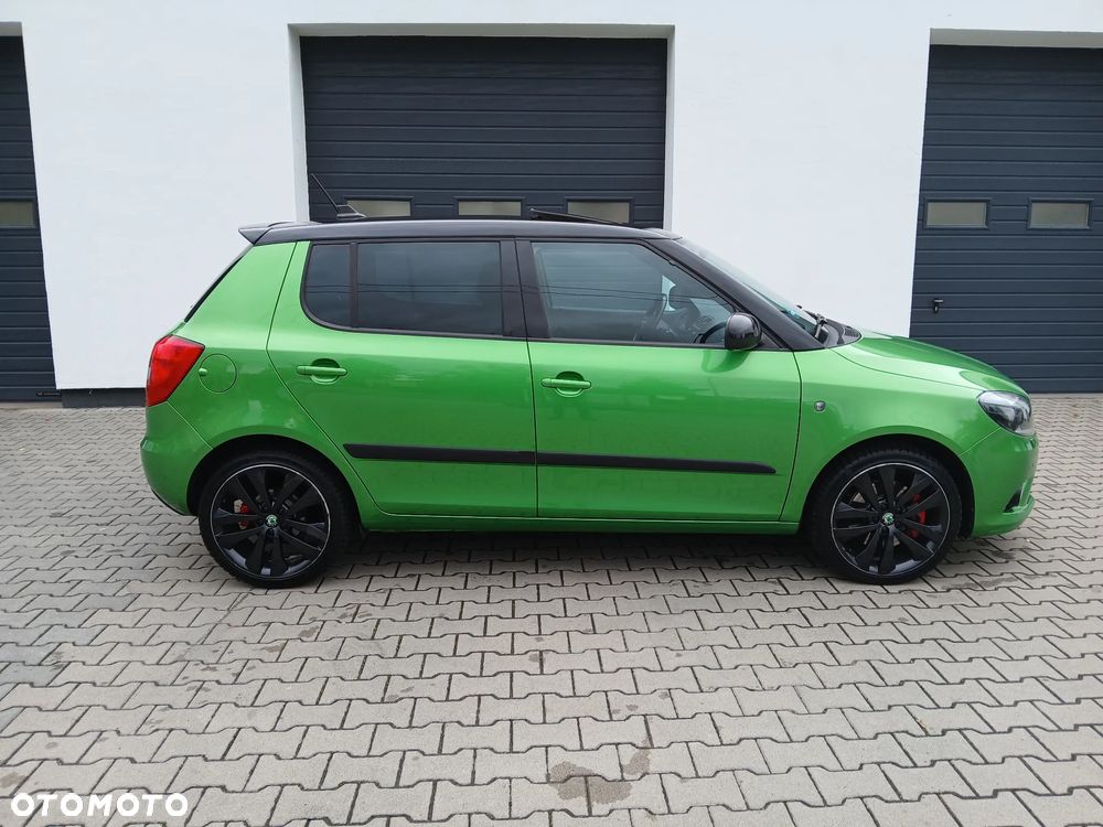 Skoda Fabia 1.4 TSI DSG RS - 11