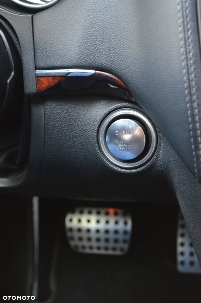 Mercedes-Benz GL 500 4Matic 7G-TRONIC - 22